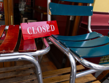 Closed Place, restaurant, inscription on a sign